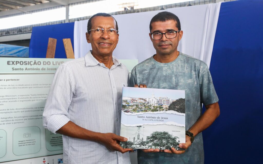 Exposição de fotos na Feira Livre, com o tema “Santo Antônio de Jesus: de Vila à Capital do Recôncavo” – fotógrafo George Bitencourt