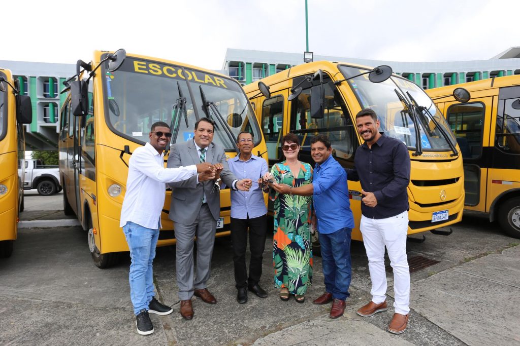 Novos reforços para a frota de ônibus escolares em SAJ