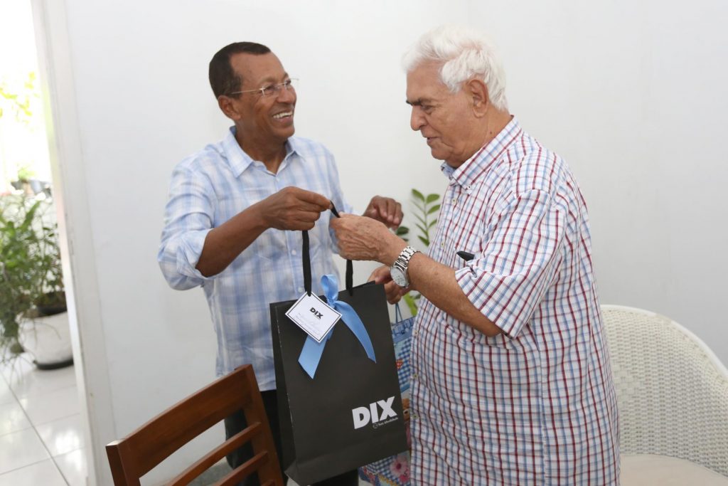 Café em comemoração ao aniversário do amigo Faustino